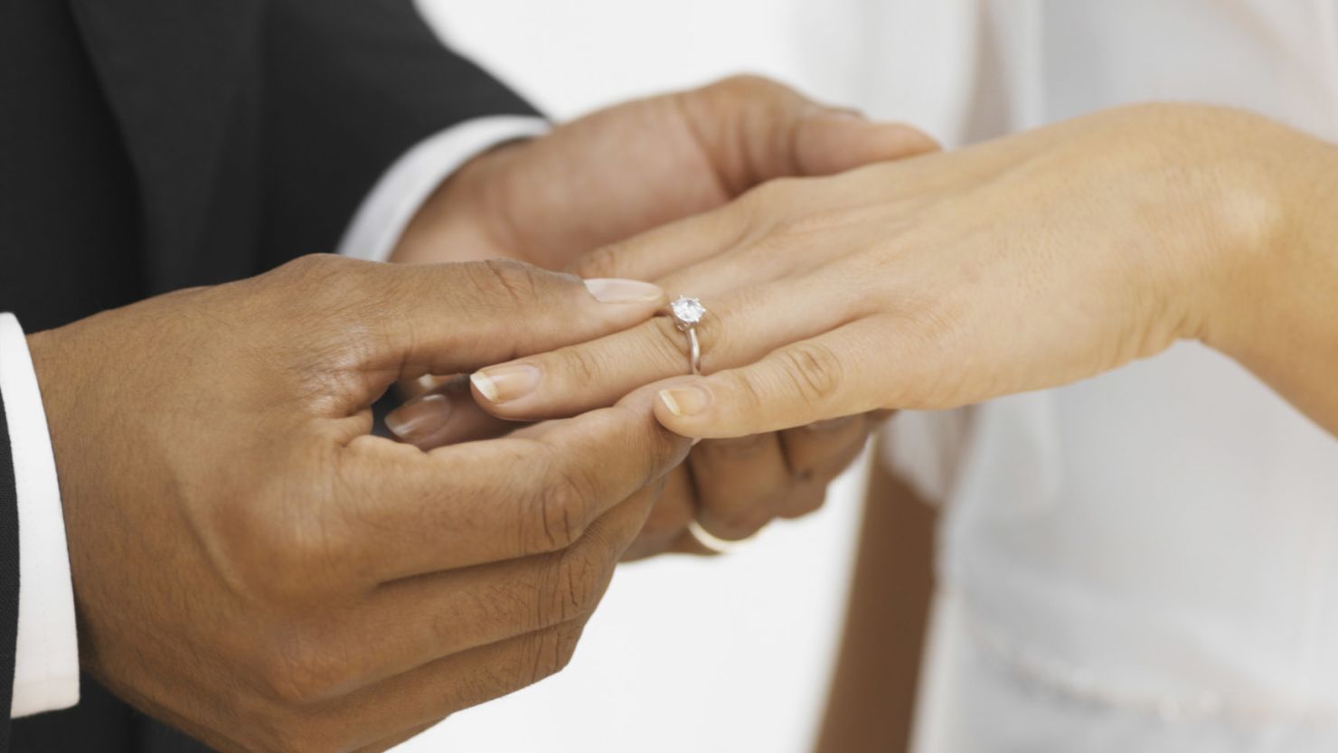 About 15% of new marriages in the United States in 2010 were between spouses of different races or ethnicities.