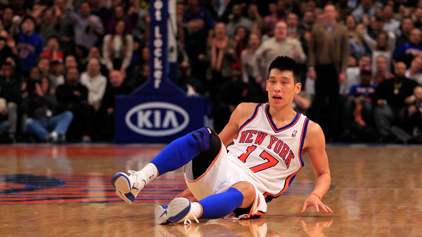 Knicks sensation Jeremy Lin injured