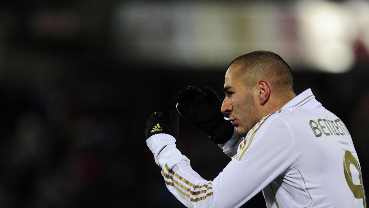Karim Benzema scored twice in another convincing win for Real Madrid in La Liga on Saturday night.