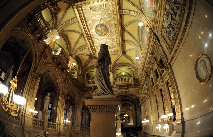 The Vienna State Opera is probably the grandest opera venues in the city. 