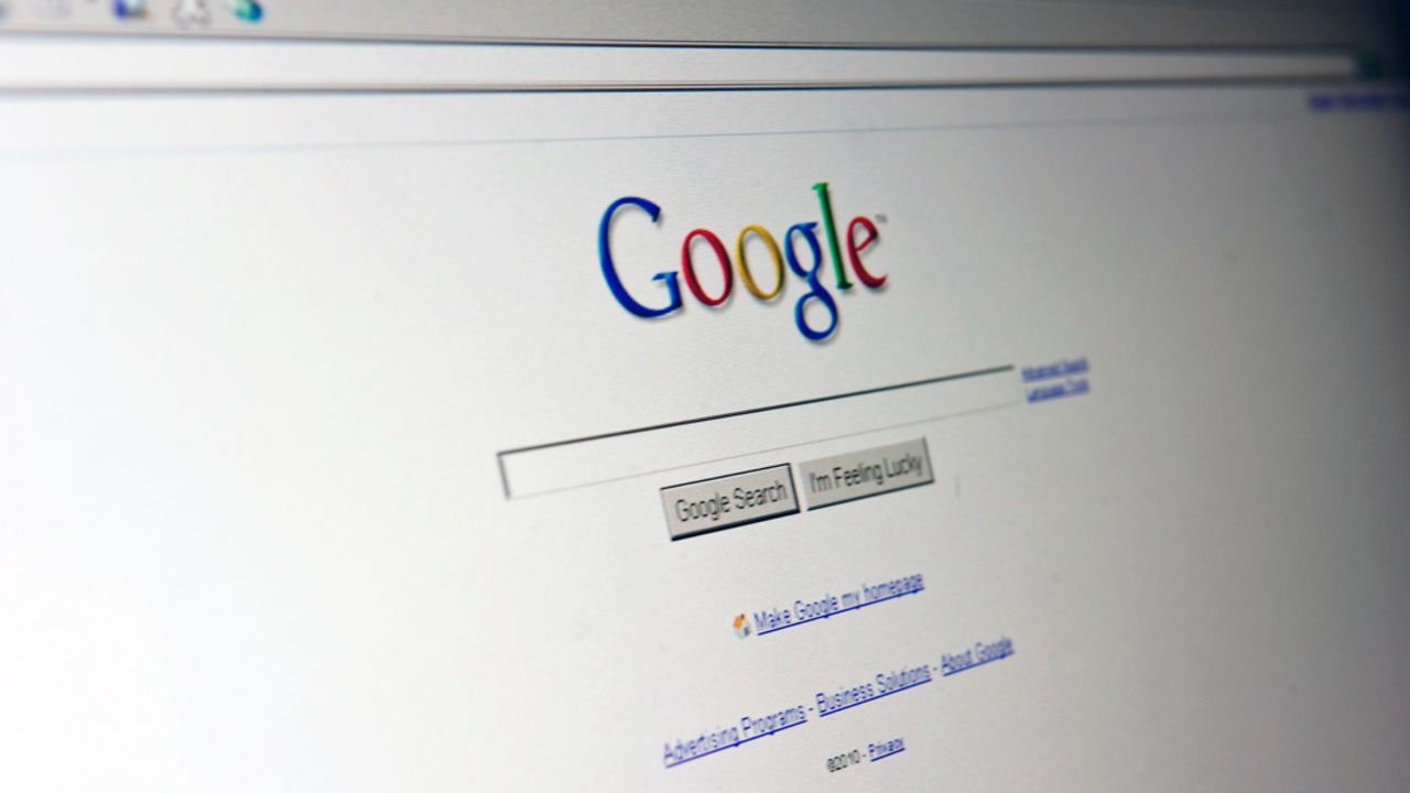 Google says giving online advertisers the ability to track users was an accident.