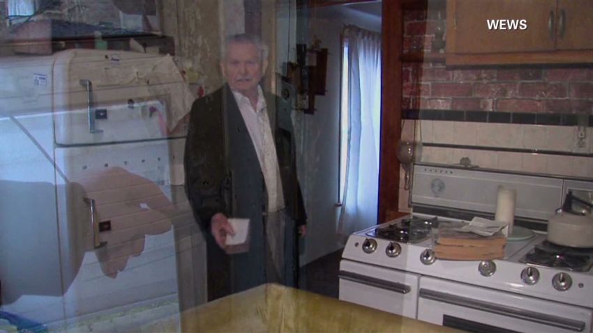 dnt oh elderly man shoots intruder_00000922