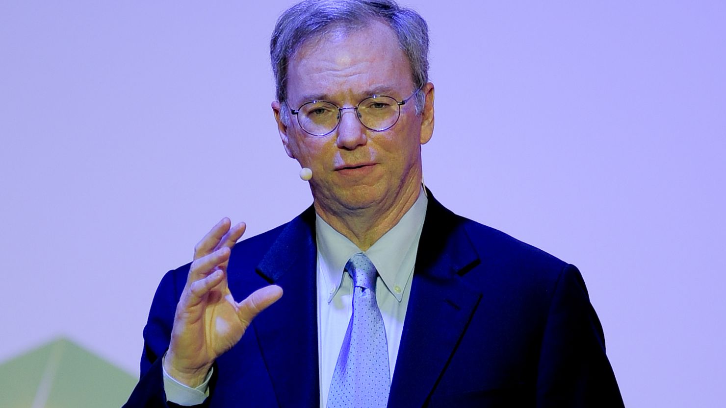 Google's Eric Schmidt told the Mobile World Congress that technology could be a great leveler.