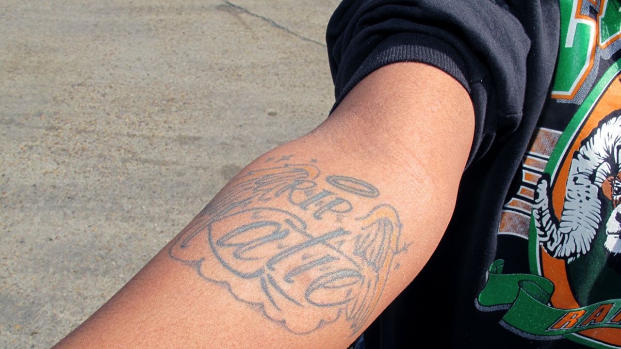 A tattoo memorializes Cee Cee Davis' best friend, who was killed when Davis was 14.