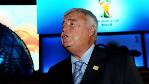 Ricardo Teixeira has quit his position as head of the Brazilian Football Federation and 2014 World Cup organizing committee.