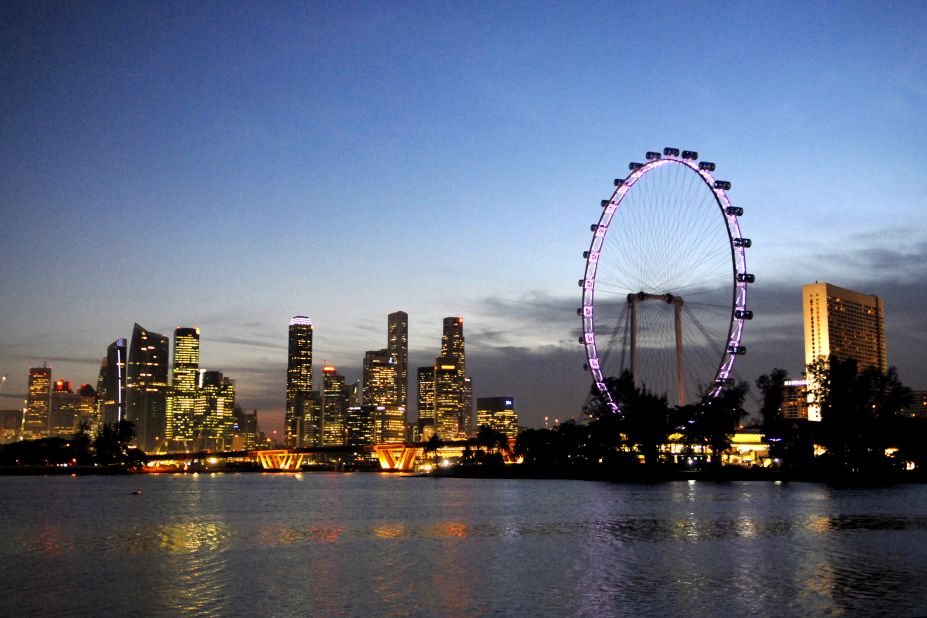 The 165-meter-tall Singapore Flyer meanwhile offers spectacular 360-degree views of the city throughout the day.