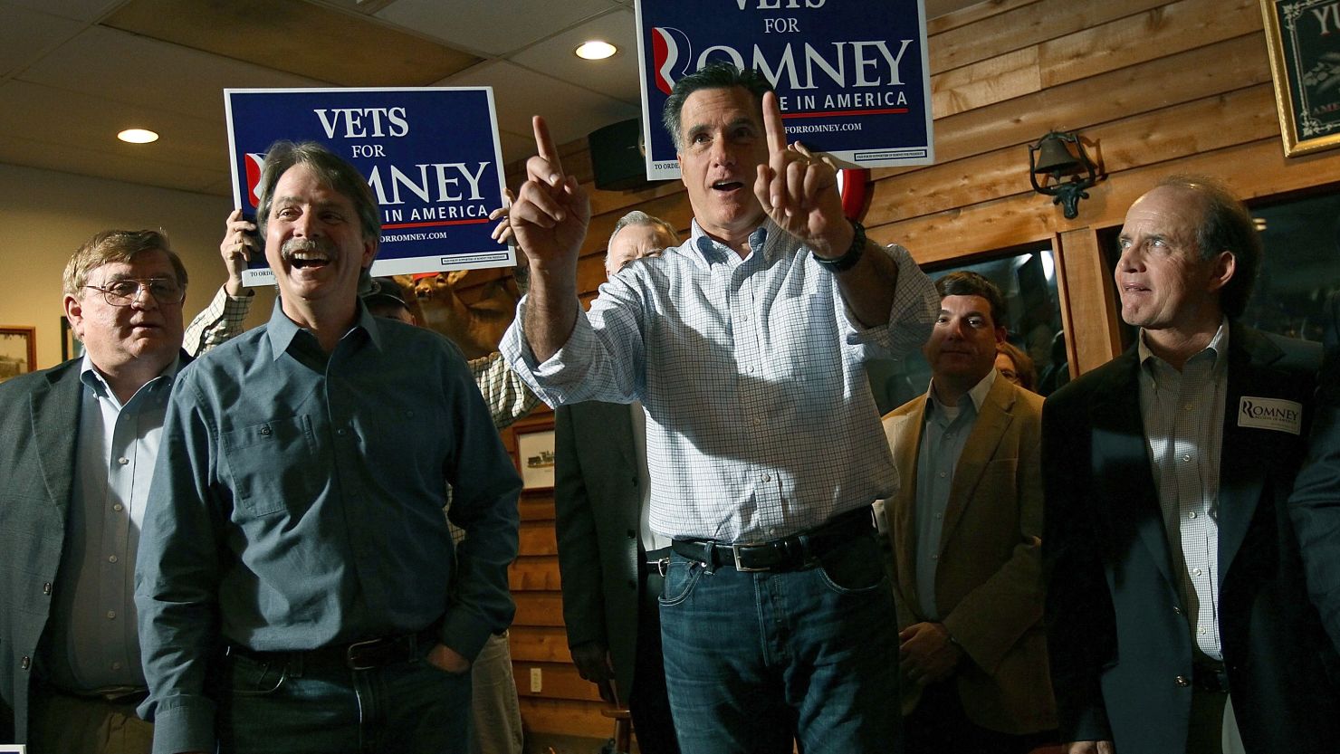 Mitt Romney makes a campaign appearance with comedian Jeff Foxworthy at the Whistle Stop cafe in Mobile, Alabama. 