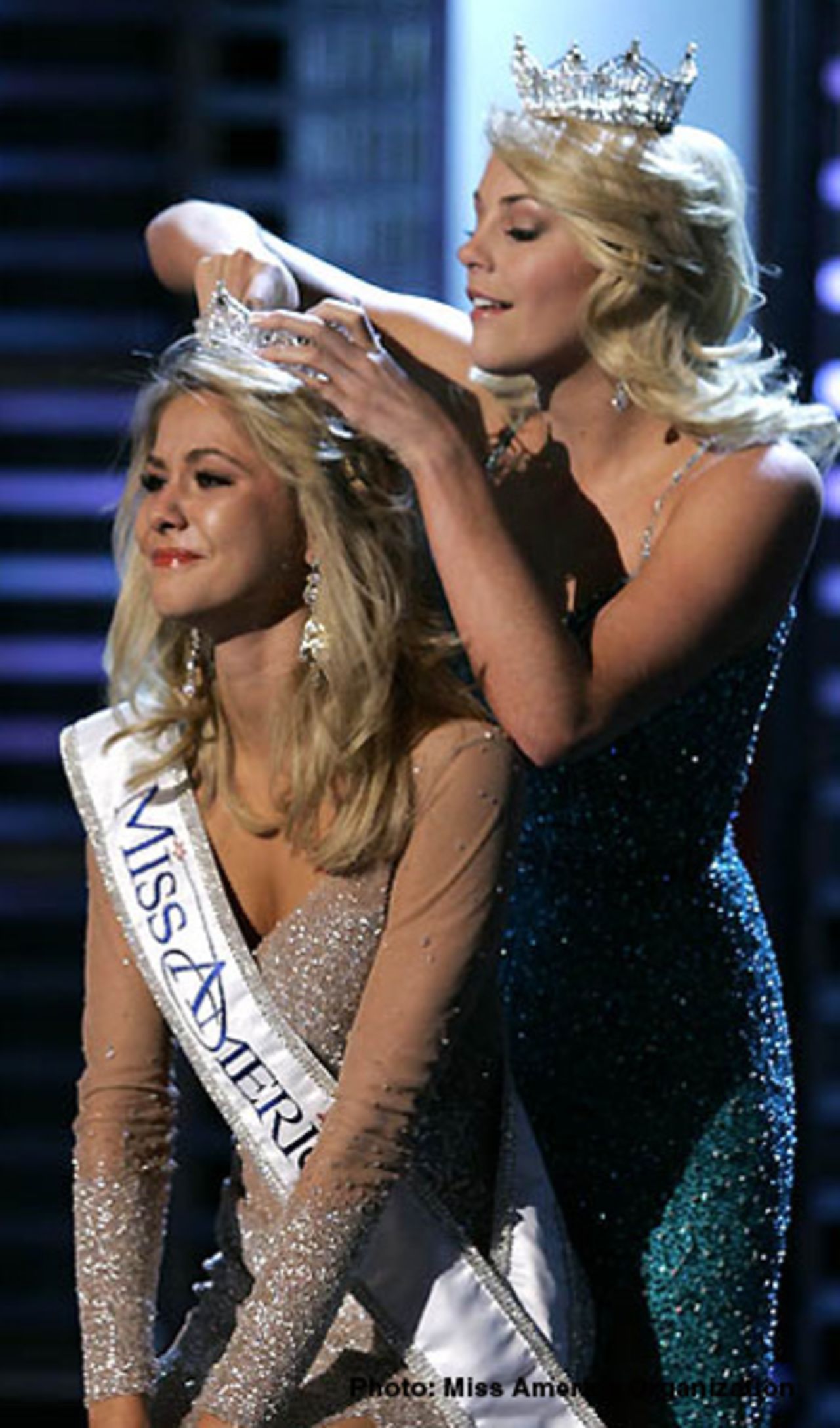 Haglund, at the time 19 years old, is crowned Miss America 2008.