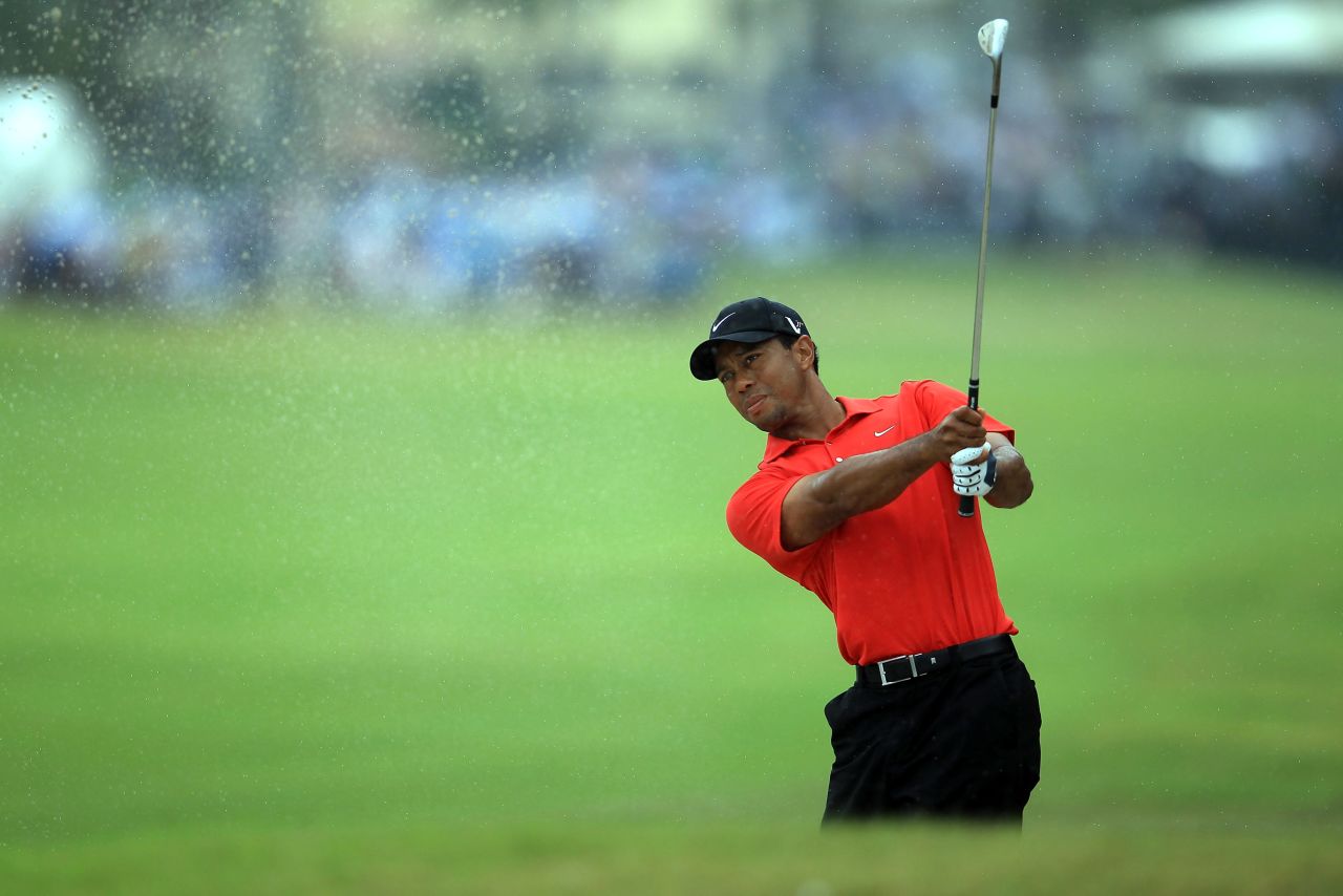 Tiger Woods has told U.S. television that he expects to play at this year's Masters despite recently straining his Achilles tendon. 