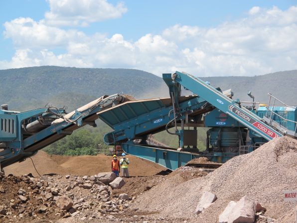 Three plants of Marange Resources produce a minimum of 200,000 carats every month, according to its mining manager. 