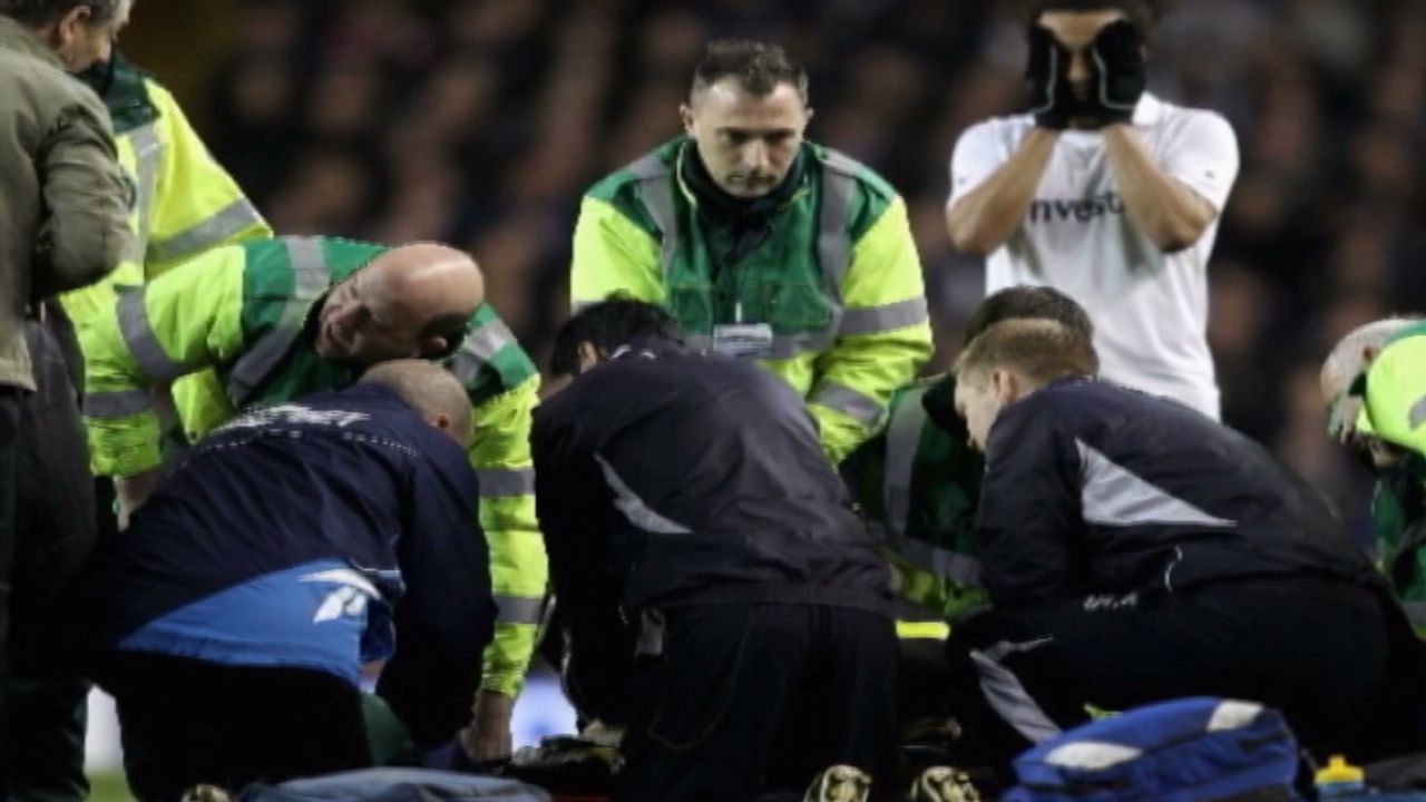 Reaction to Muamba's collapse_00002804