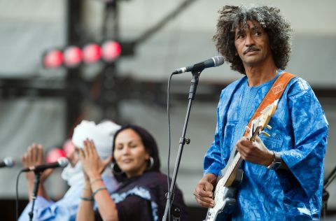 Playing for Change asked Tinariwen, a band of Tuareg musicians from West Africa, to play a groove in the key of G. It then added more musicians from across the world to the song, creating a blues-based global jam entitled Groove in G.