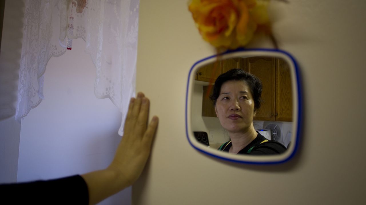 Han grew up in Hamgyong-bukto, singing songs glorifying the North Korean government.