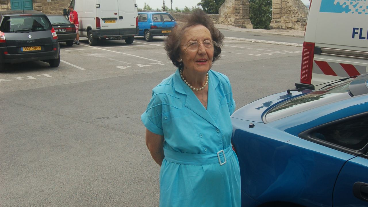 Josephine, the grandmother of 2011 USA Memory Championship winner Nelson Dellis, died in 2009 following a battle with Alzheimer's disease.