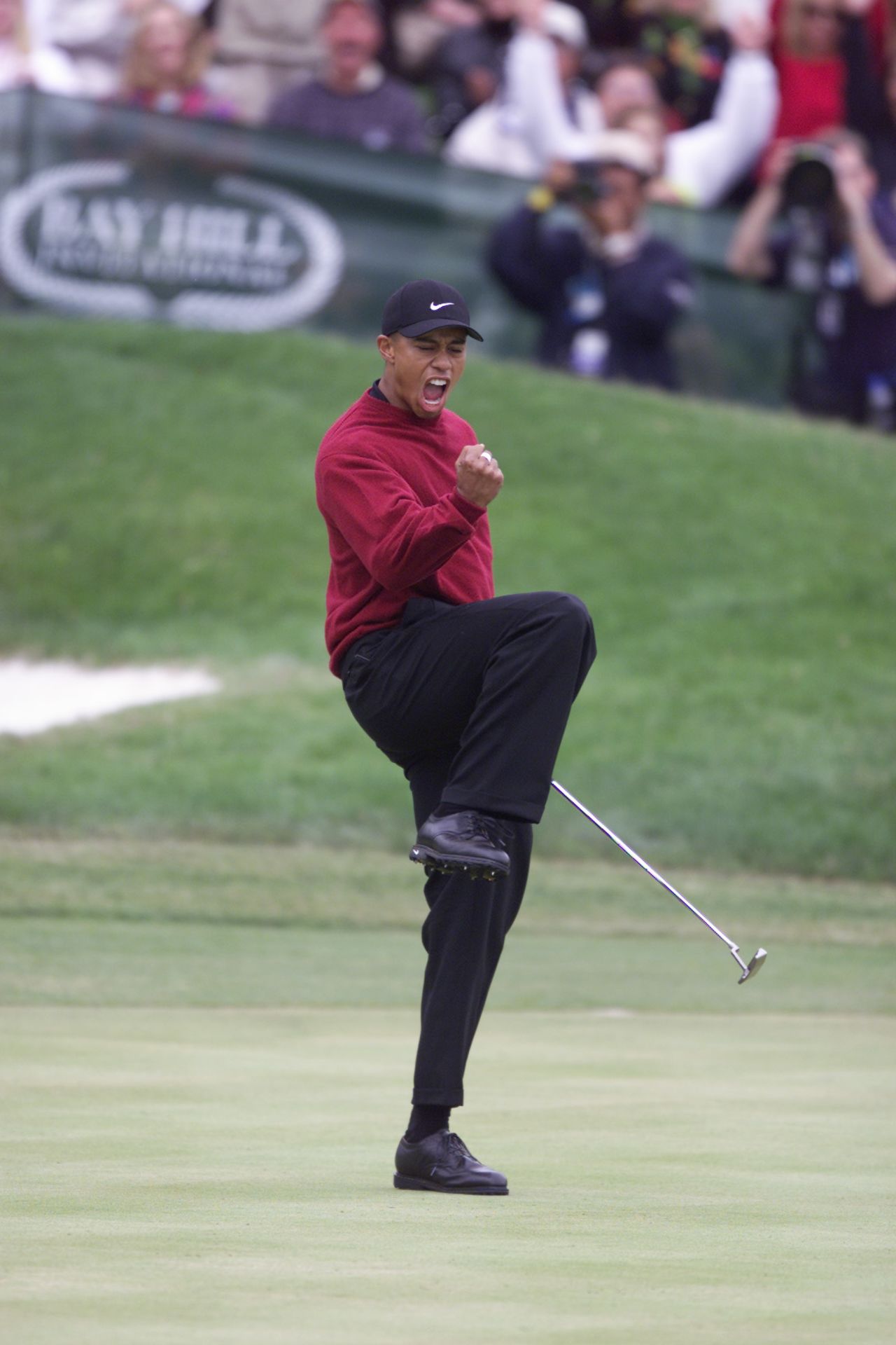 Woods retained his title in 2001, finishing the tournament 18 under par.