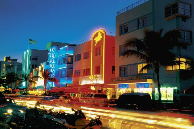 The Miami Design Preservation League offers a daily tour of South Beach's art deco historic sites. 