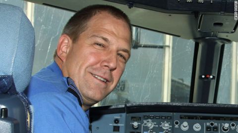 JetBlue pilot Capt. Clayton Osbon was said to have suffered a midflight mental health episode Tuesday