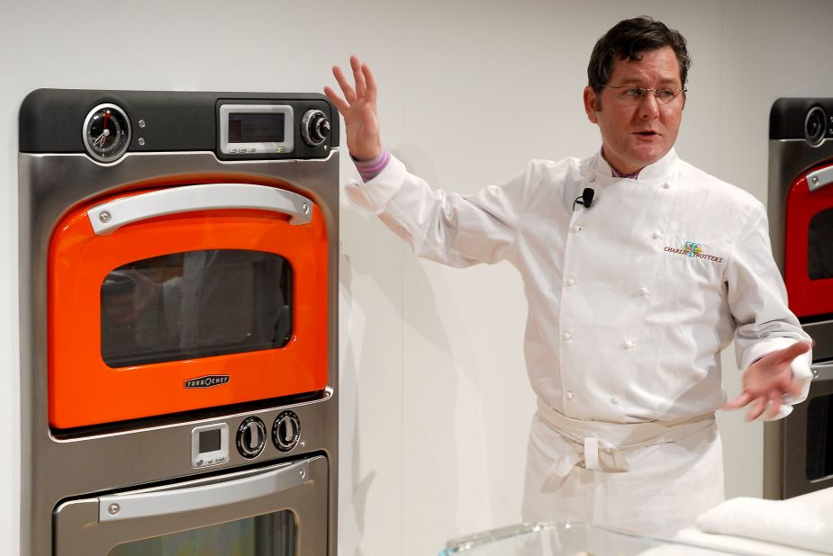 Chicago based chef Charlie Trotter was formerly the brains behind United Airlines first and business-class menus.  