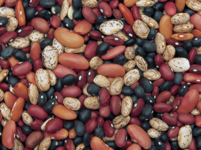 Beans, beans, the magical fruit; the more you eat, the more ... you lose weight. Black, kidney, white and garbanzo beans (also known as chickpeas) all end up on superfood lists because of their fiber and protein. They fill you up and provide muscle-building material without any of the fat that meat can add to your meal. 