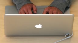 apple laptop user
