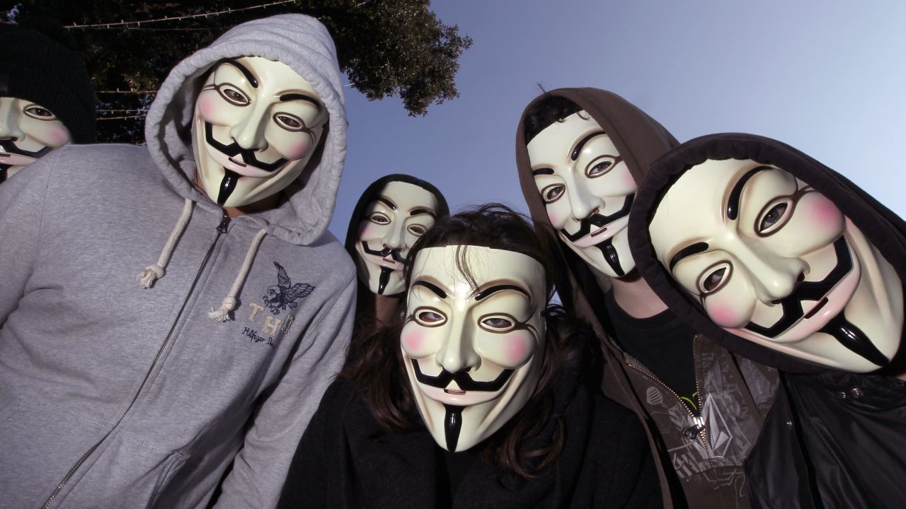 Images of Guy Fawkes masks also appeared with a message on the Chinese websites targeted by  Anonymous hackers.