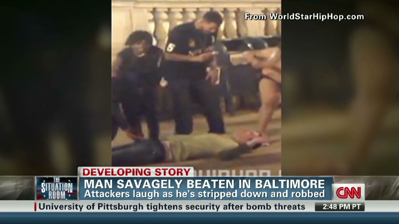 dobbeltlag Vidunderlig flamme Onlookers jeer as man is beaten, stripped and robbed in Baltimore | CNN