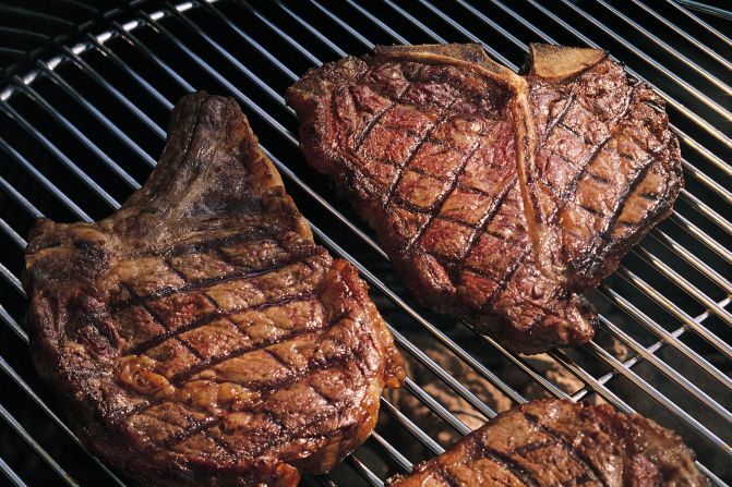 Some studies have linked eating too much red meat with a <a href="index.php?page=&url=http%3A%2F%2Fedition.cnn.com%2F2012%2F03%2F12%2Fhealth%2Fred-meat-shorten-lifespan%2F">shortened life span</a>.<br />