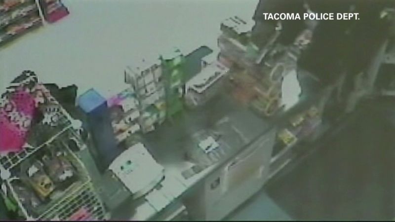 Convenience Store Robbery Caught On Tape Cnn Convenience Store Robbery Caught On Tape Cnn