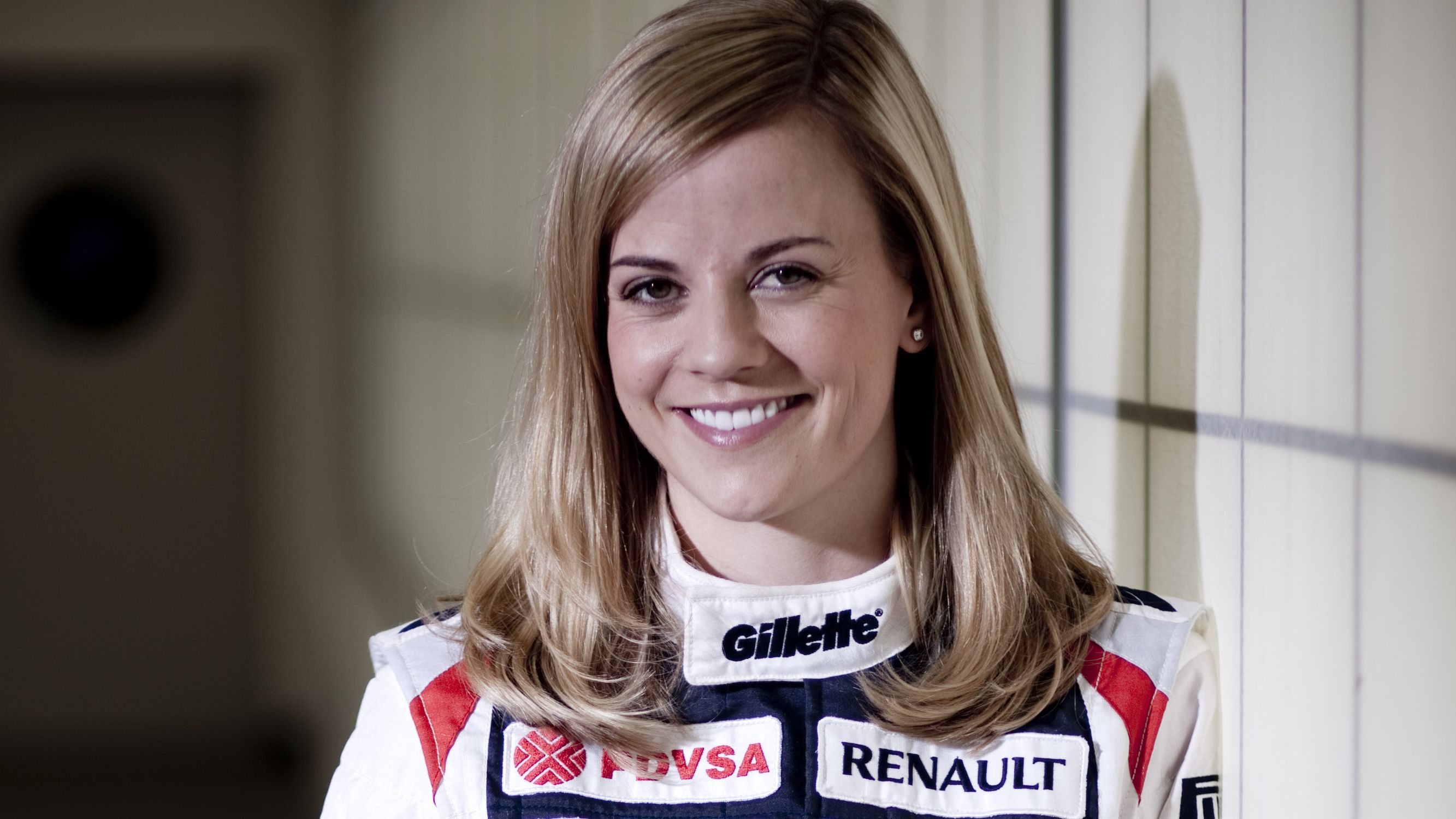 Scotland's Susie Wolff has been signed as a development driver at the Williams F1 team.