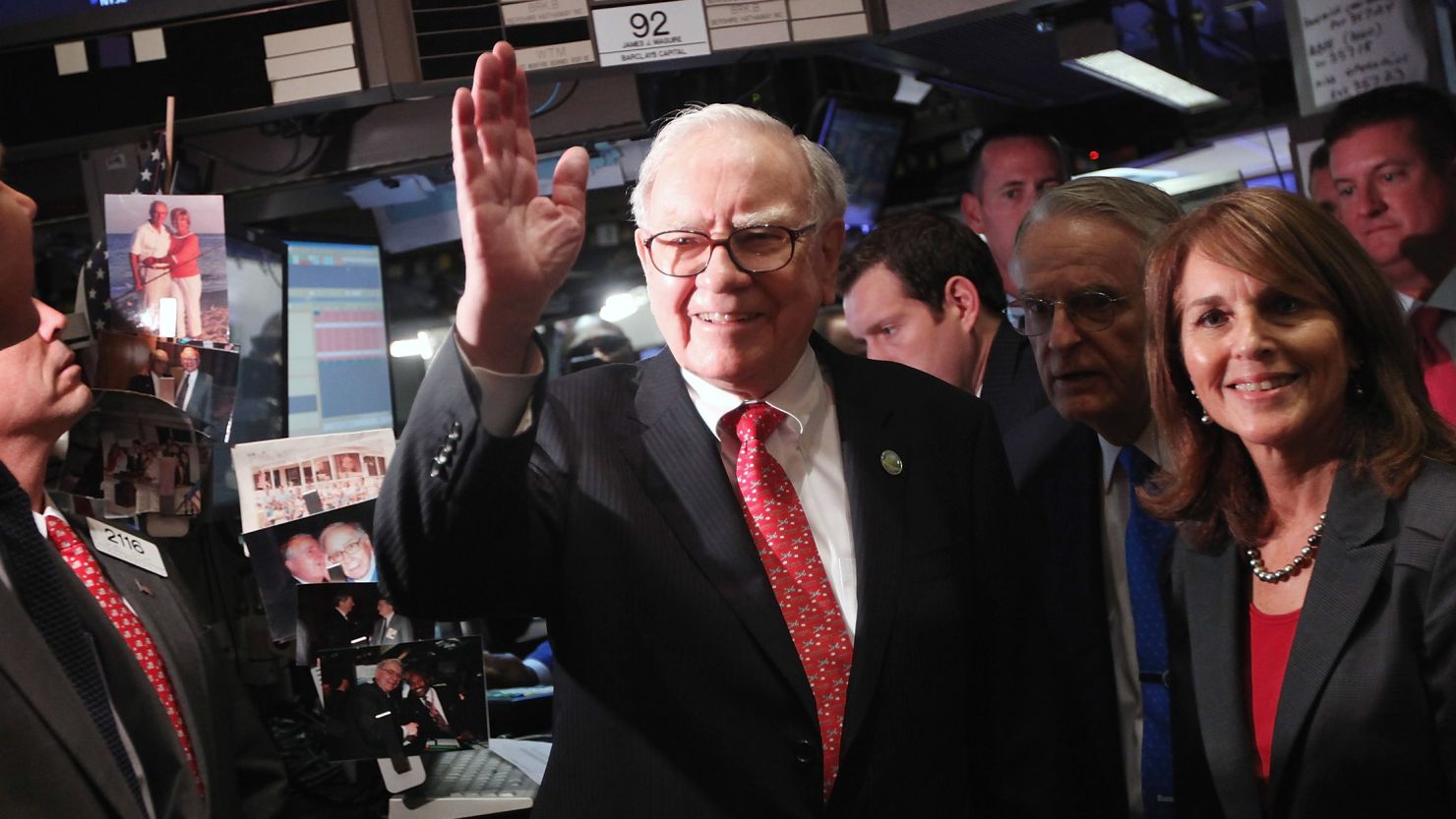  Warren Buffett, head of Berkshire Hathaway, wouldn't really be affected by the "Buffett Rule," says Edward J. McCaffery.  