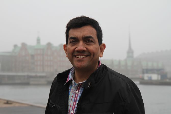 Celebrity Indian chef Sanjeev Kapoor took up the Fusion Journey challenge, making a gastronomic pilgrimage from Mumbai, India's most populous city, to the stylish Danish capital of Copenhagen. His task was to blend the contrasting culinary traditions of Denmark and India in one dish. 