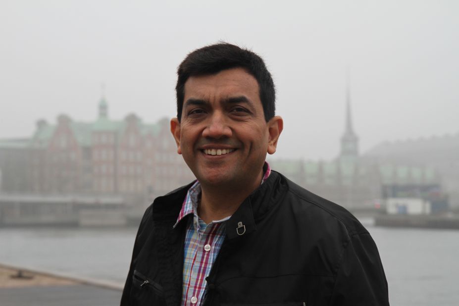 Celebrity Indian chef Sanjeev Kapoor took up the Fusion Journey challenge, making a gastronomic pilgrimage from Mumbai, India's most populous city, to the stylish Danish capital of Copenhagen. His task was to blend the contrasting culinary traditions of Denmark and India in one dish. 