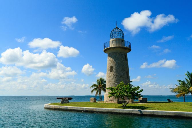 Built by Mark Honeywell in the 1930s, the Boca Chita Lighthouse symbolizes Biscayne National Park. The lighthouse is open intermittently, and the deck provides a fantastic view of the ocean.