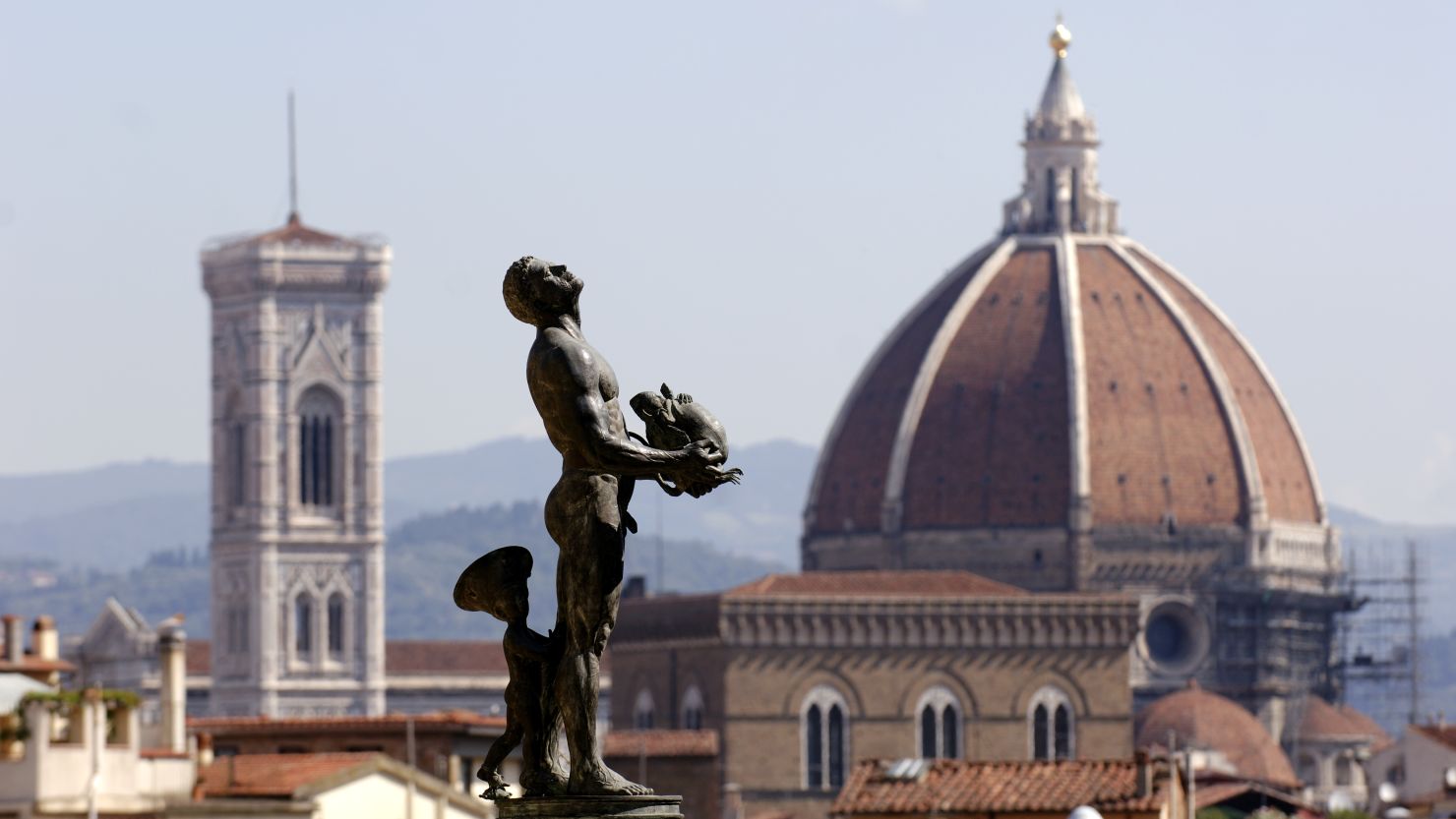 Giardino di Boboli in Florence is a short walk from the Uffiz and is a perfect lovers' escape.