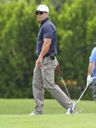 Mark Wahlberg plays golf in Miami.