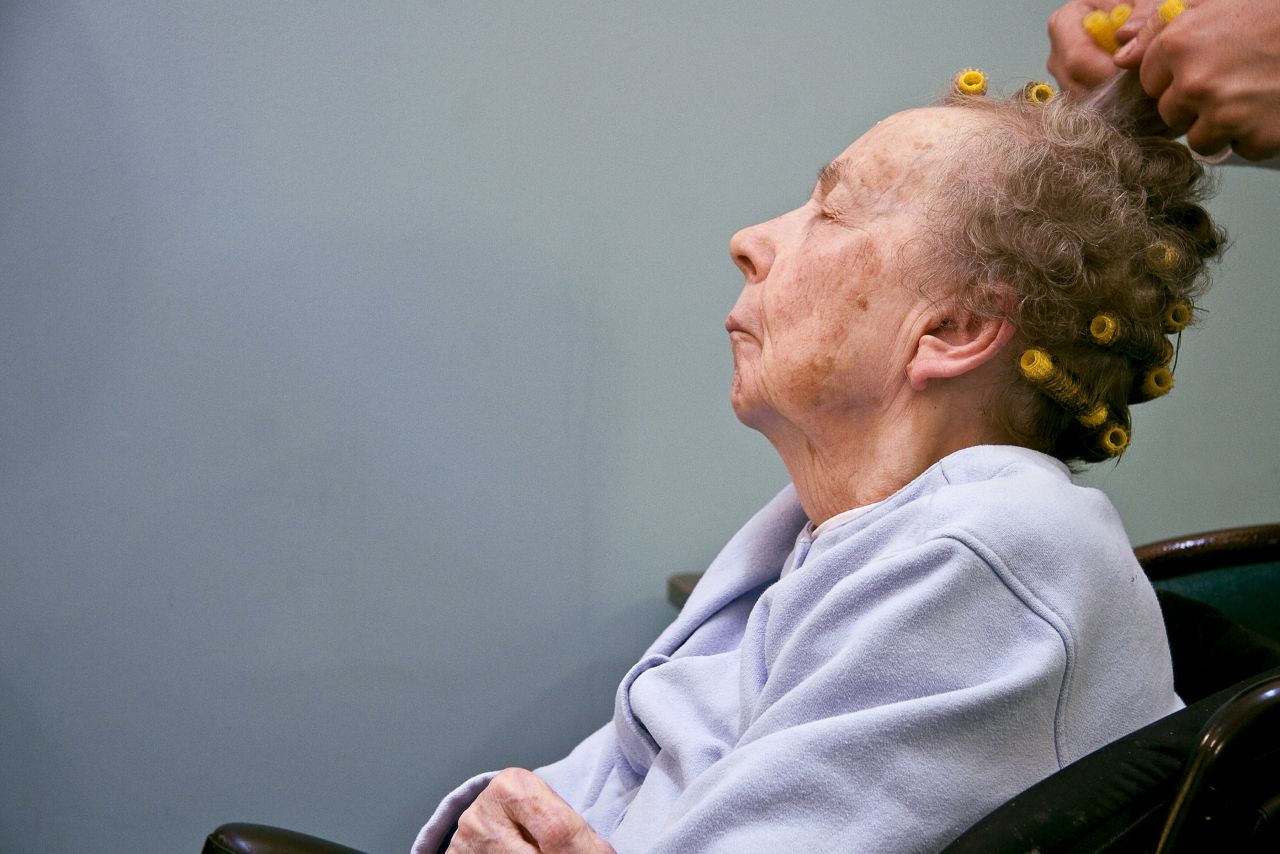 Before she passed away, Livia enjoyed daily hair salon visits while in hospice for Alzheimer's at a U.S. hospital. 
