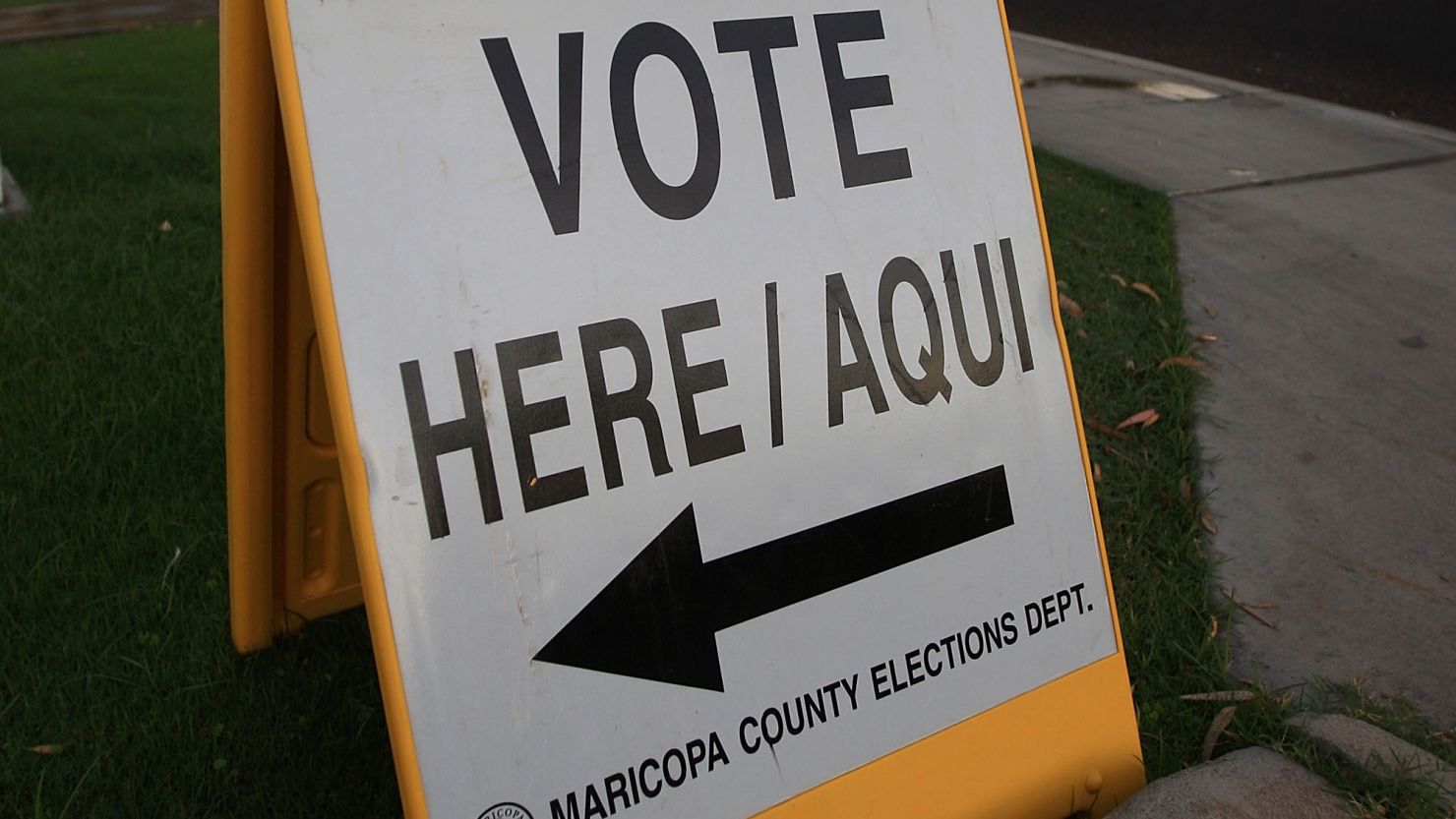 A bilingual sign announcing a polling place in Phoenix in 2008. Latino voters are the fastest growing electorate in the country. 