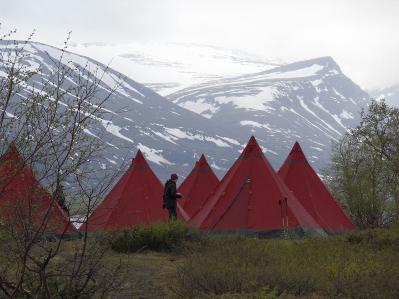 A group of determined trekkers set up camp at the foot of Kebnekaise, Sweden's highest mountain. It's just one of the stops along the mammoth "King's Trail" that stretches for 440 kilometers.