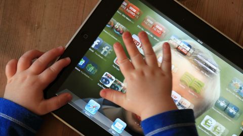 Lawmakers in Taiwan have outlawed iPads and other electronic gadgets for children under the age of two.