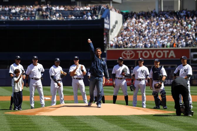 Baseball's New York Yankees have continued to fall in the rankings -- dropping from No. 1 in 2010 to sixth this year. But the MLB team's players can still take comfort from an average yearly salary of $6.1 million -- around ￡118,968 a week.