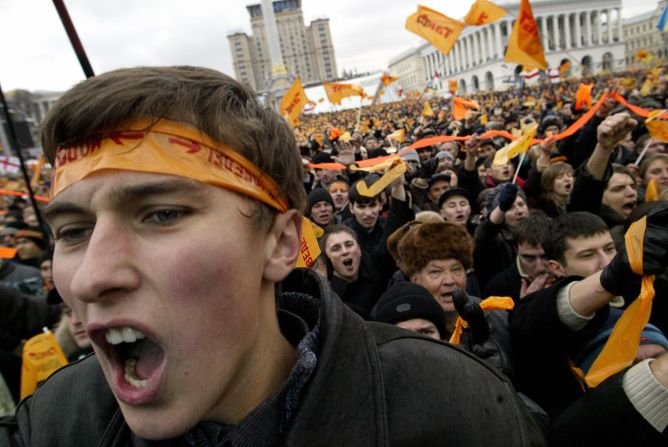 The controversy is a far cry from the euphoria that followed the Orange Revolution in 2004 and 2005. The uprising was sparked when Viktor Yushchenko lost the presidential election to the then prime minister Viktor Yanukovych after alleged voter fraud.