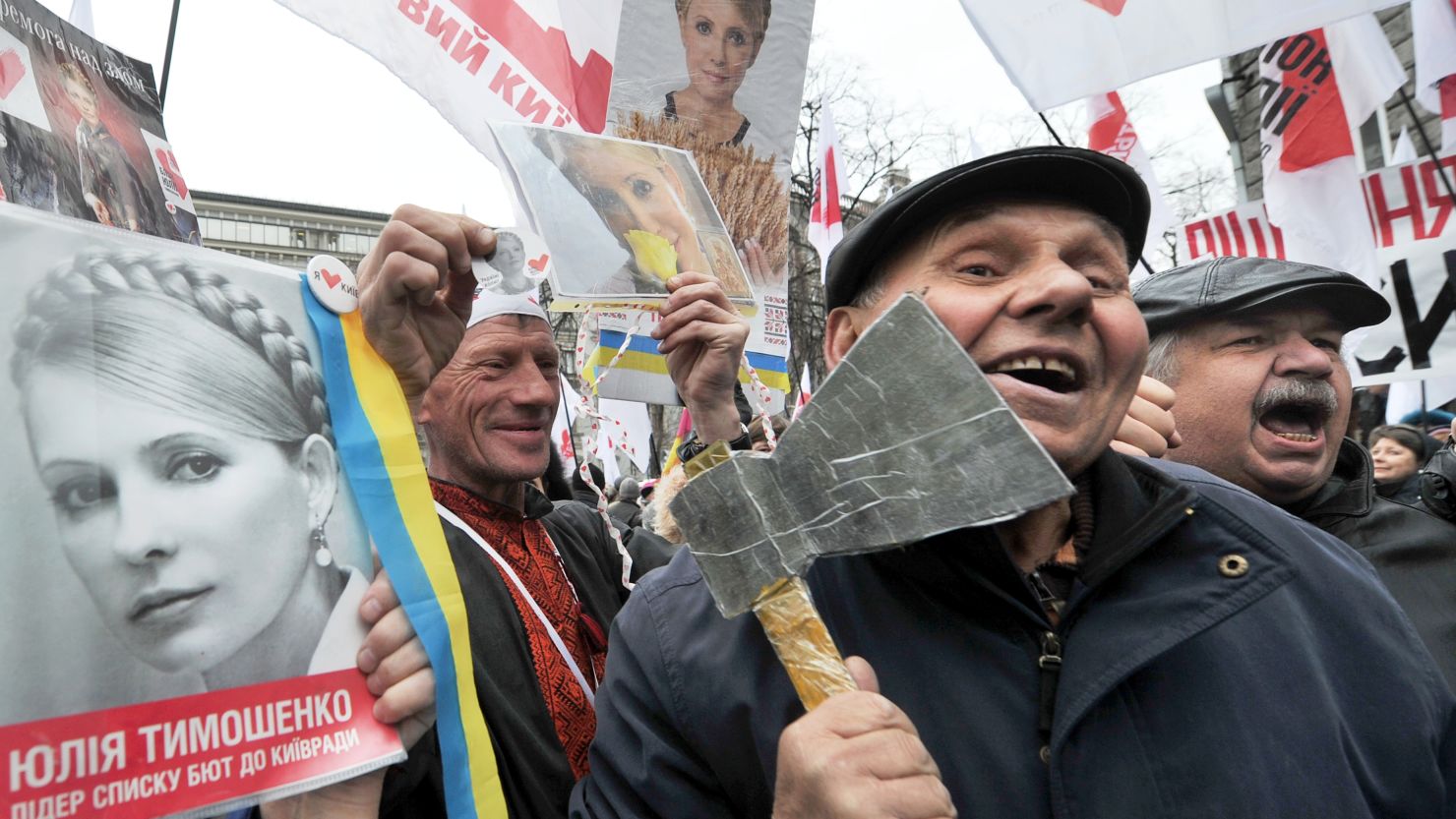 Demonstrators take to the streets of Kiev in March to call for the release of former Prime Minister Yulia Tymoshenko.