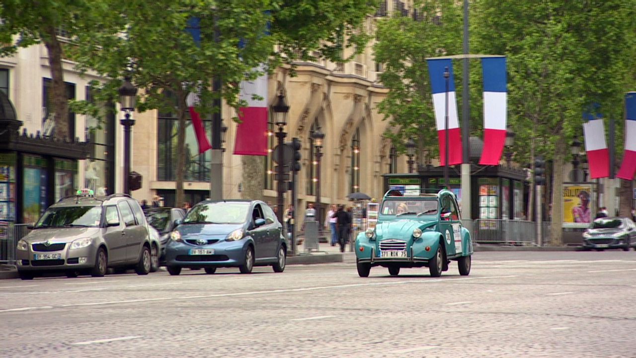 marketplace europe hollande france austerity a_00005214