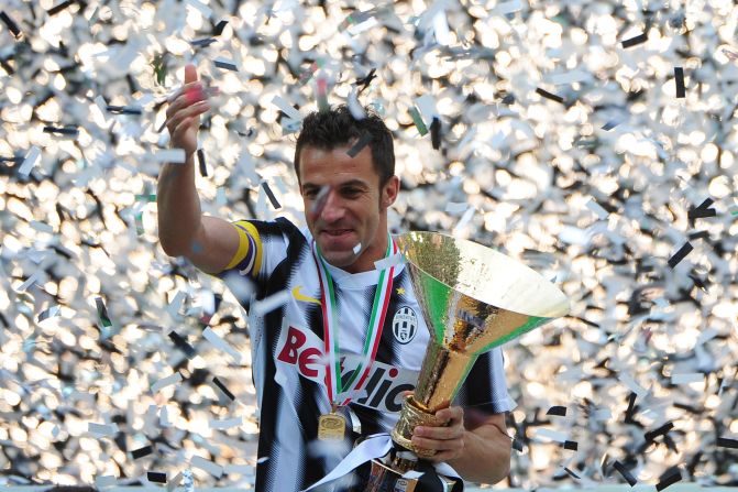Veteran striker Alessandro del Piero celebrated his final game for Juventus in style, scoring as the Italian champions beat Atalanta 3-1. Juventus were undefeated throughout the 38-game league season.
