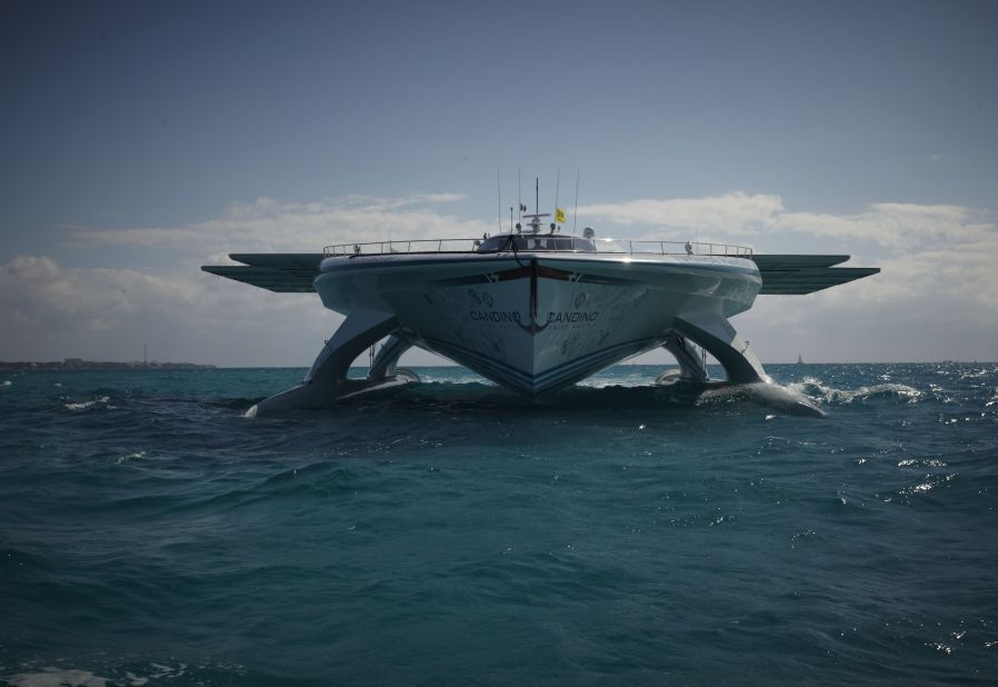 Although the unusual looking boat is more reminiscent of the "Starship Enterprise" than an average yacht, skipper Domjan is keen to demonstrate that its solar technology has practical applications for the present day.