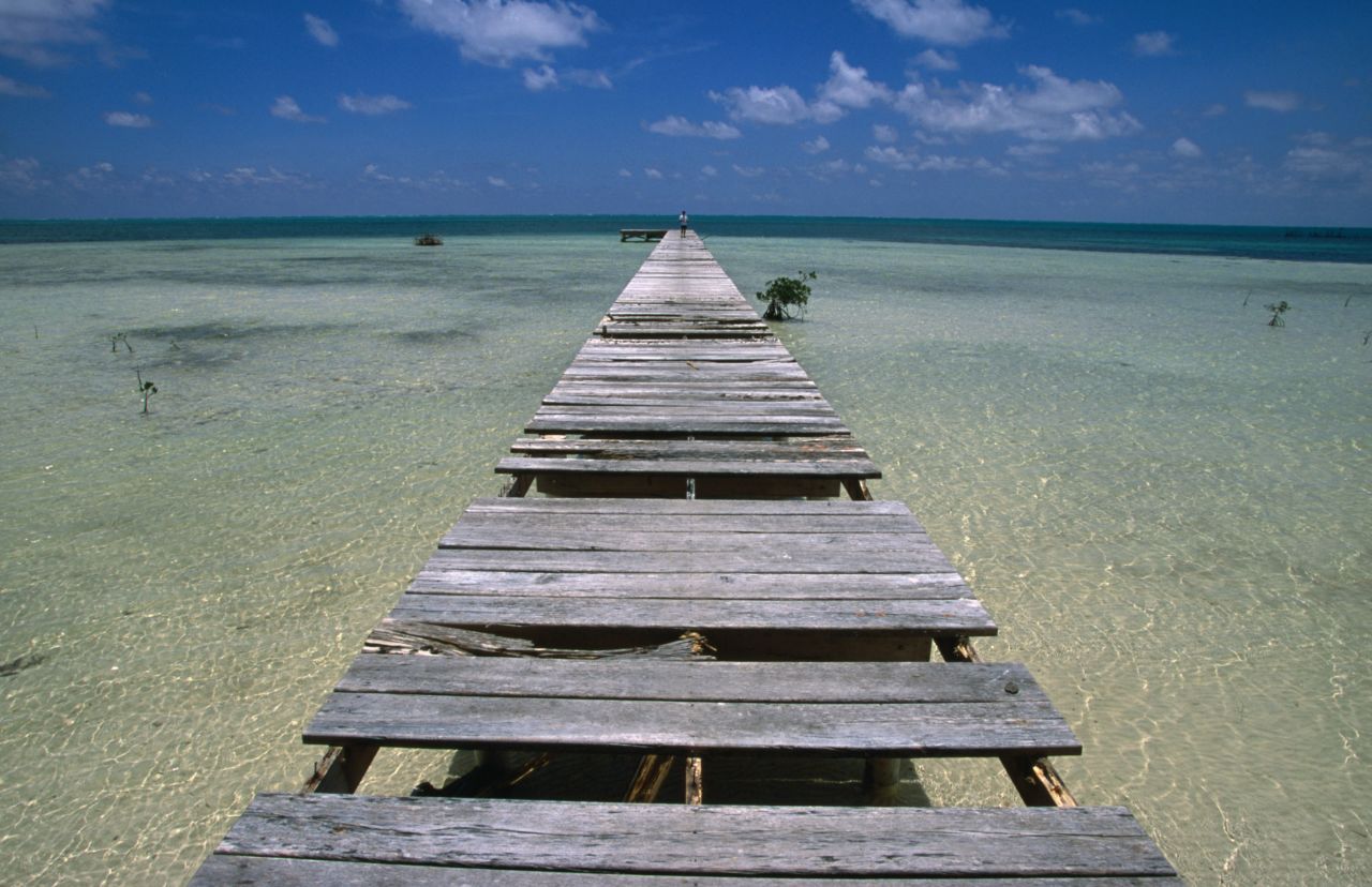 Cayo Ambergris, en Belice, conocida por sus hermosas playas, cuevas de piedra caliza y bosques de neblina tropical, ganó el puesto más alto por segundo año consecutivo.