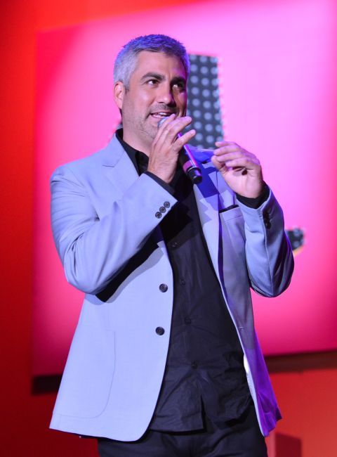 Taylor Hicks' blues-meets-rock style earned him a following that led to his win on season 5, beating favorite (and now actress) Katharine McPhee. His self-titled debut album was certified platinum, and his single "Do I Make You Proud" debuted at No. 1 on Billboard's Hot 100 Singles. Hicks released "The Distance" in 2008 on his independent record label, Modern Whomp. In 2014 <a href="http://www.forbes.com/sites/zackomalleygreenburg/2014/01/15/an-american-idol-not-so-idle-inside-the-world-of-taylor-hicks/" target="_blank" target="_blank">he played a residency in Las Vegas. </a>