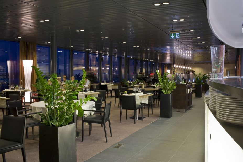 At Altitude, at Geneva International Airport, travelers can enjoy fine dining devised by three Michelin-awarded chefs accompanied by sweeping views over the Jura Mountains.