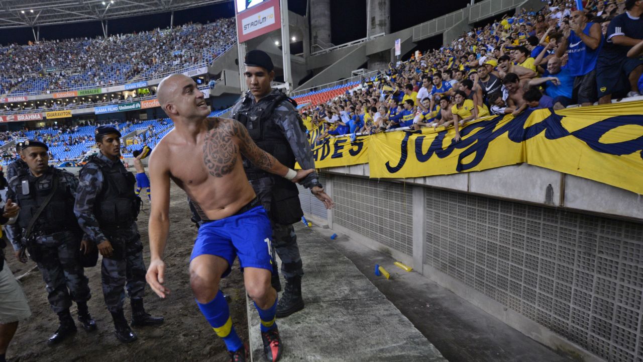 Santiago Silva celebrates his crucial late goal as Boca Juniors reached the Copa Libertadores semifinals.