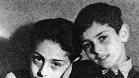 Buddy Elias, left, and his brother Stephan in 1934.